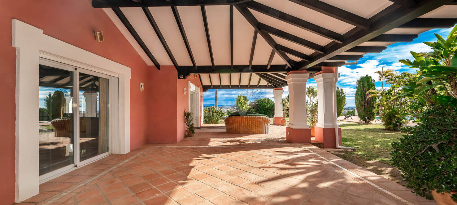 Elegante andalusische Villa mit privatem Garten und Pool in prestigeträchtigem La Quinta