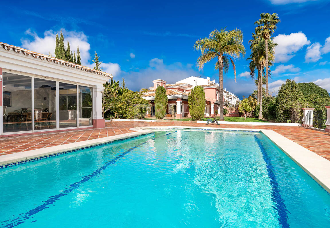 Elegancka półoddzielna willa w La Quinta, w pobliżu Marbelli i Top Golf Courses