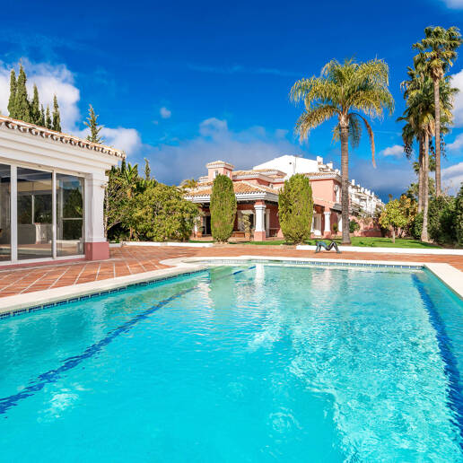 Elegante andalusische Villa mit privatem Garten und Pool in prestigeträchtigem La Quinta