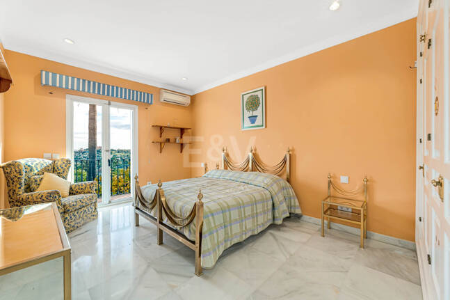 Elegancka półoddzielna willa w La Quinta, w pobliżu Marbelli i Top Golf Courses