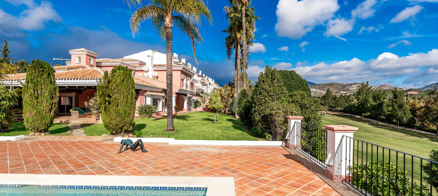 Elegante andalusische Villa mit privatem Garten und Pool in prestigeträchtigem La Quinta