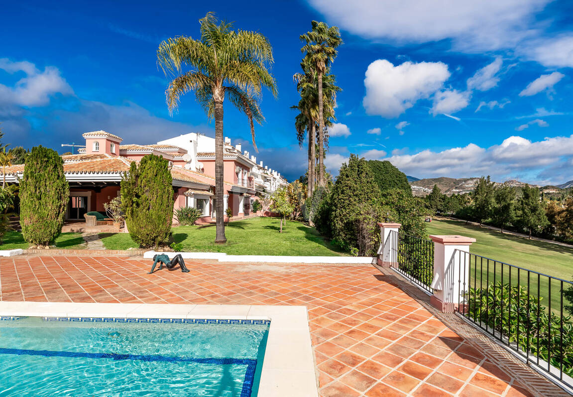 Elegancka półoddzielna willa w La Quinta, w pobliżu Marbelli i Top Golf Courses