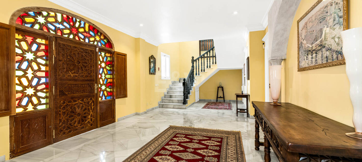 Elegante andalusische Villa mit privatem Garten und Pool in prestigeträchtigem La Quinta