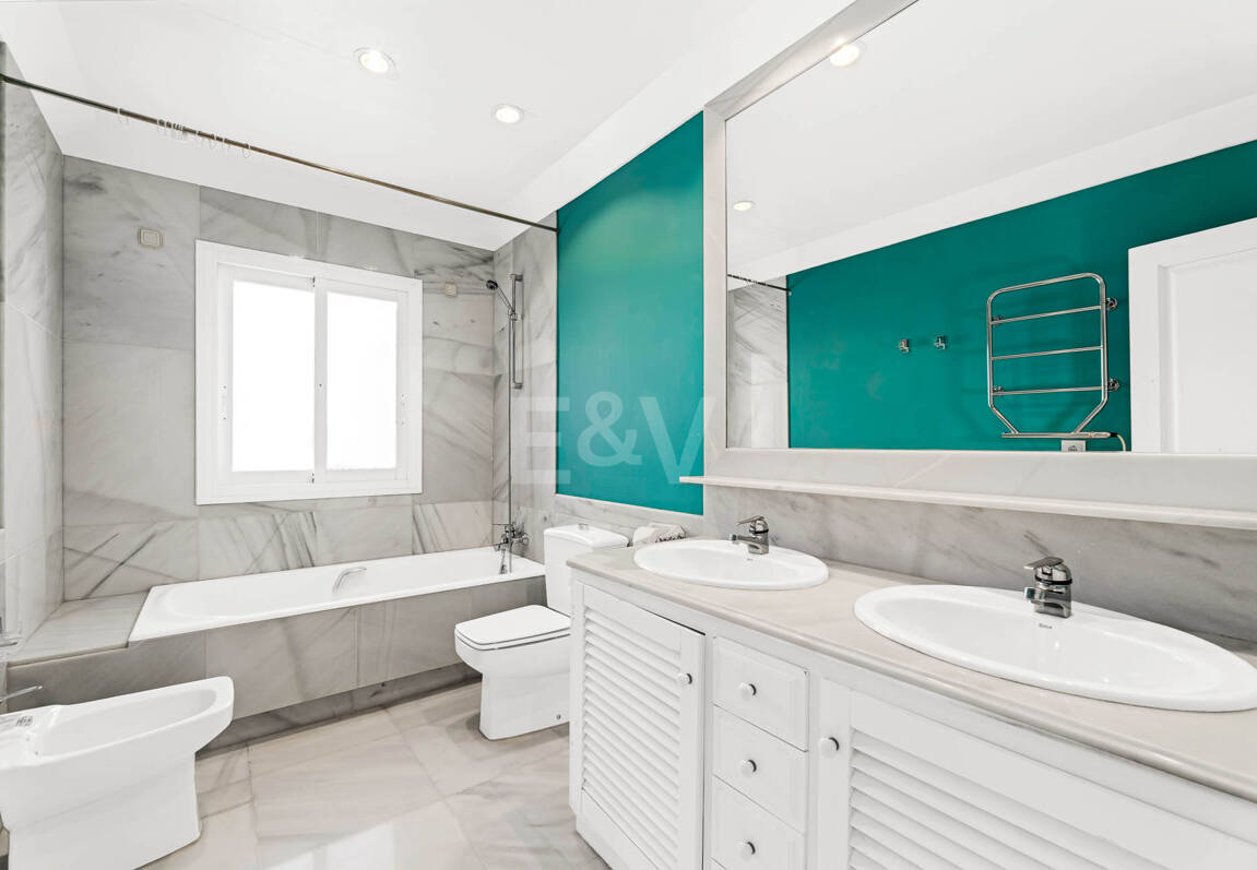 Elegancka półoddzielna willa w La Quinta, w pobliżu Marbelli i Top Golf Courses