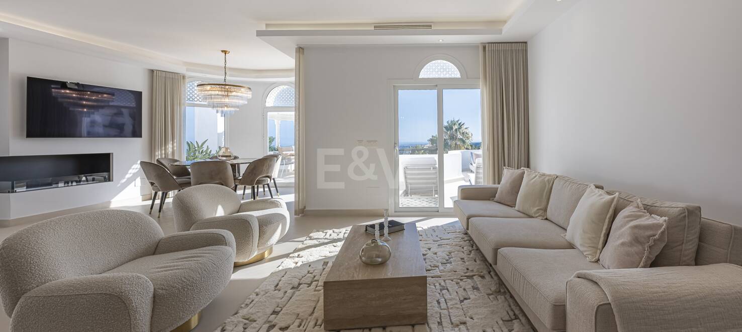 Exceptional Apartment in Jardines Colgantes with Private Swimming Pool and Sea Views