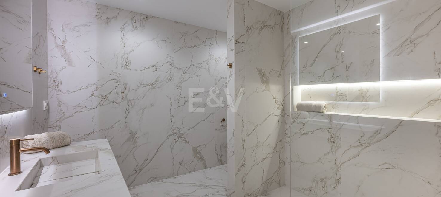 Exceptional Apartment in Jardines Colgantes with Private Swimming Pool and Sea Views