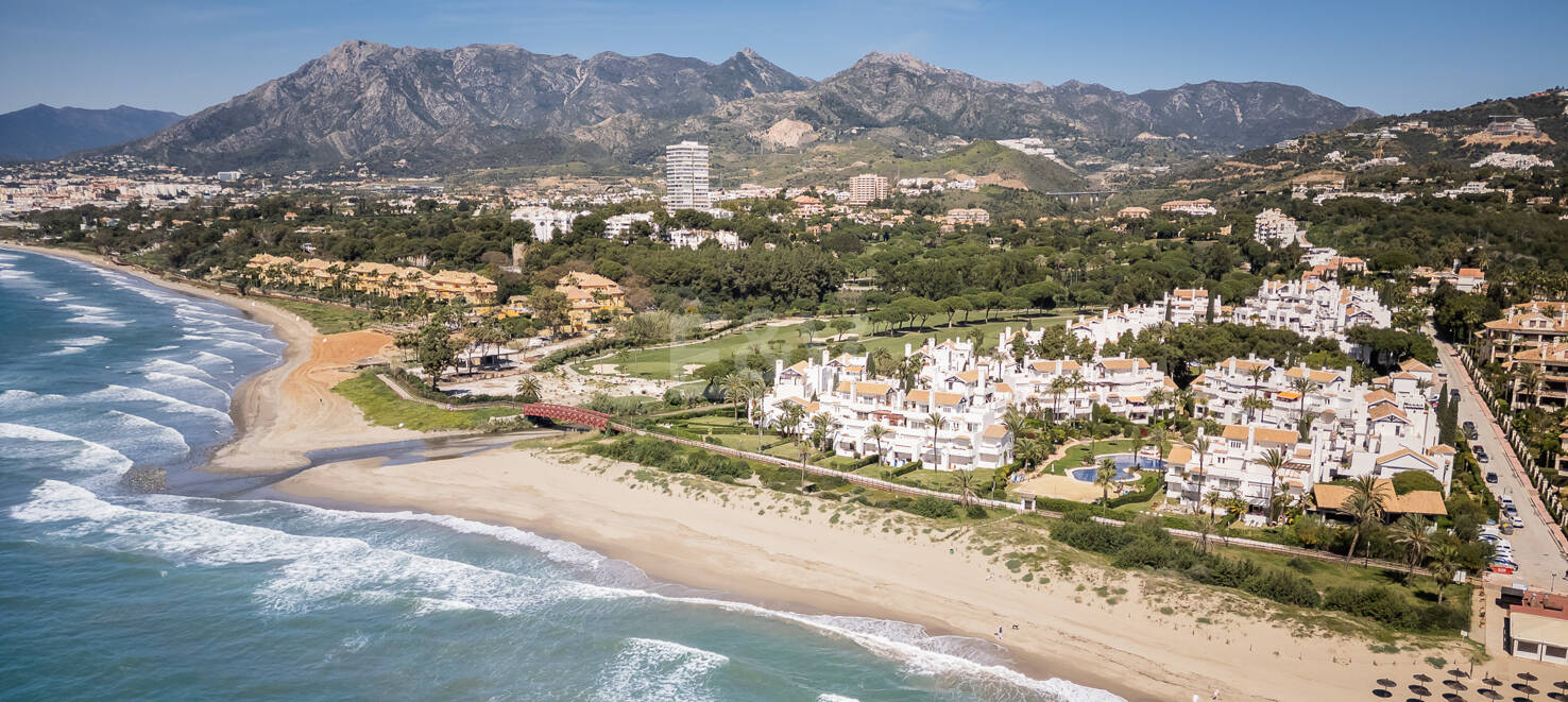 Luxury Beachfront Apartment with Direct Promenade Access in Los Monteros
