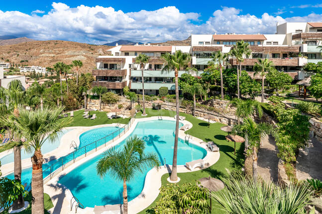 Dachgeschoss mit Privatsphäre, Panoramablick und 24-Stunden-Sicherheit