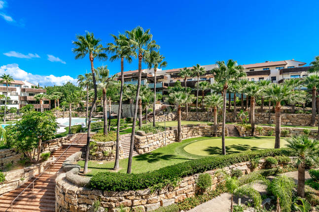 Dachgeschoss mit Privatsphäre, Panoramablick und 24-Stunden-Sicherheit