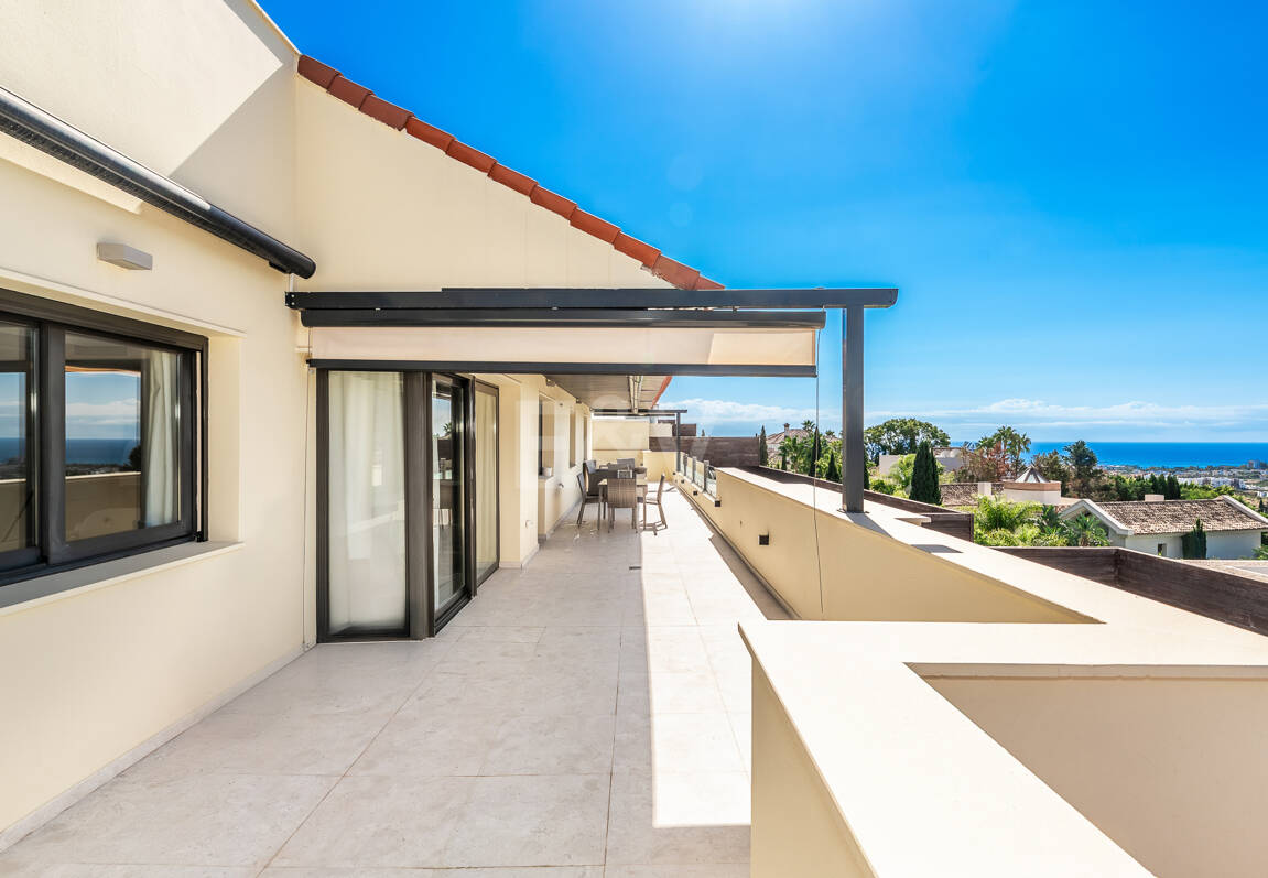 Dachgeschoss mit Privatsphäre, Panoramablick und 24-Stunden-Sicherheit