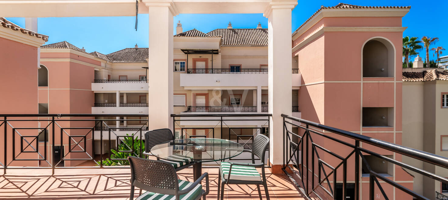 Renovated apartment with large corner terrace