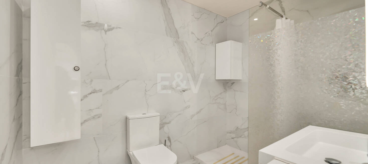 Renovated apartment with large corner terrace