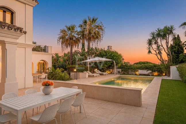 Modern Andalusian Villa Steps from the Beach