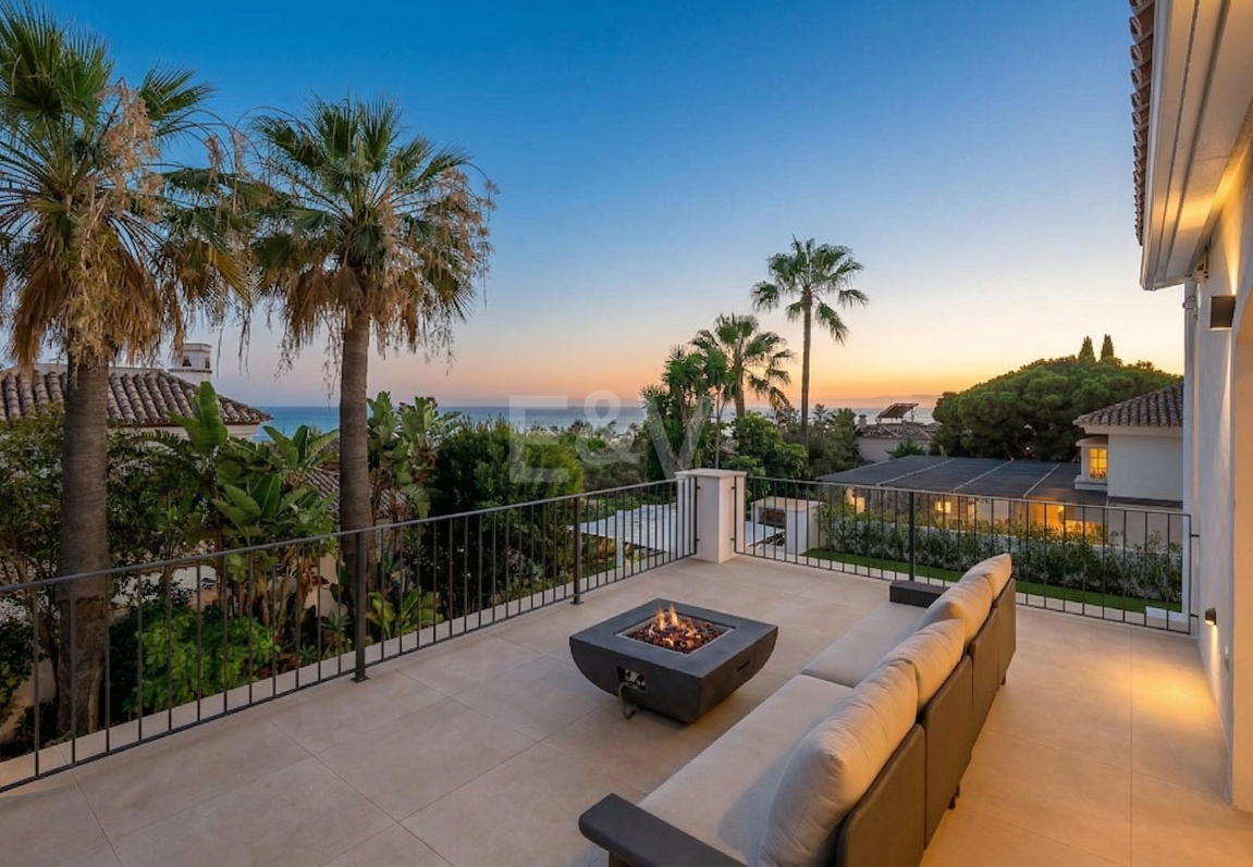 Modern Andalusian Villa Steps from the Beach