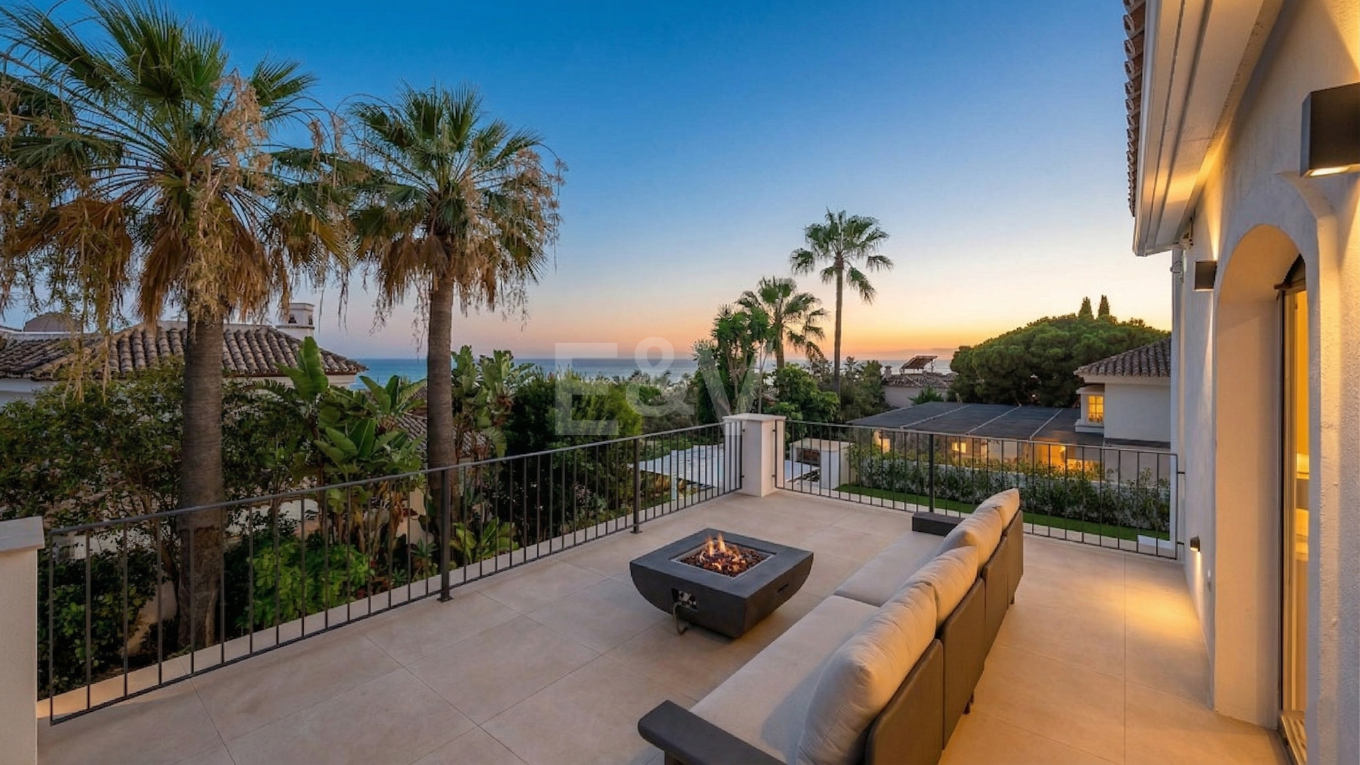 Modern Andalusian Villa Steps from the Beach