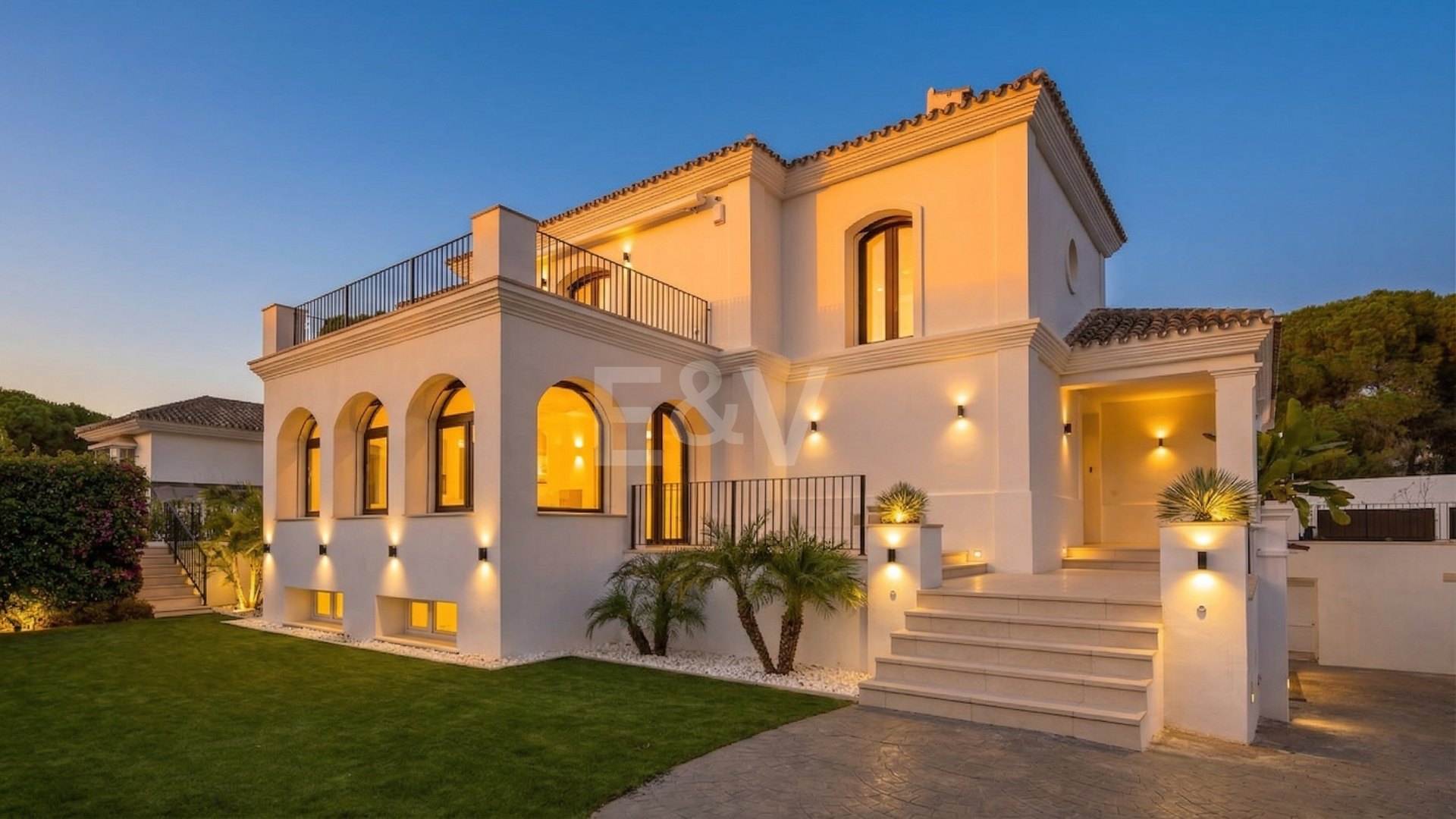 Modern Andalusian Villa Steps from the Beach