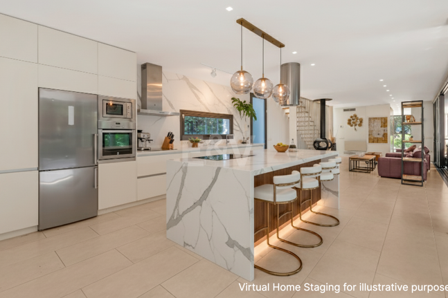 Contemporary Elegance: Stylish Villa at the Golf with Pool and Open-Plan Design