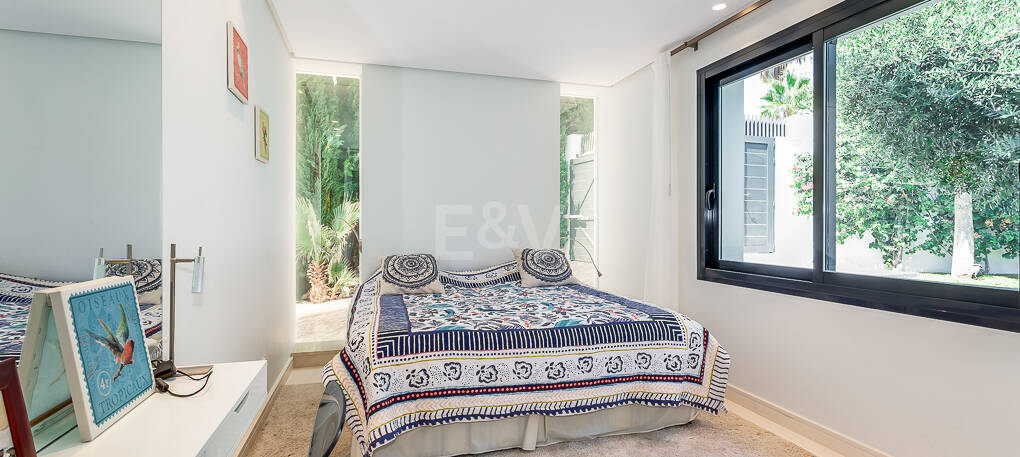Modern frontline golf villa