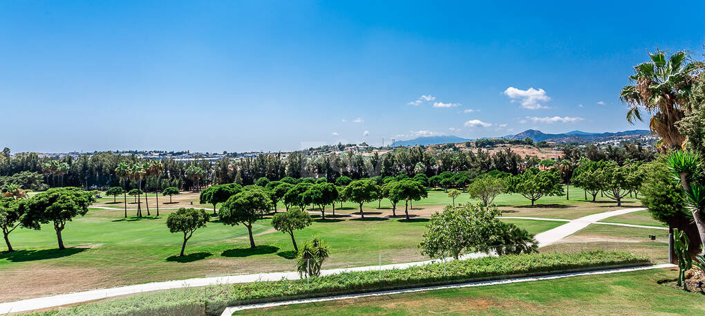 Modern frontline golf villa