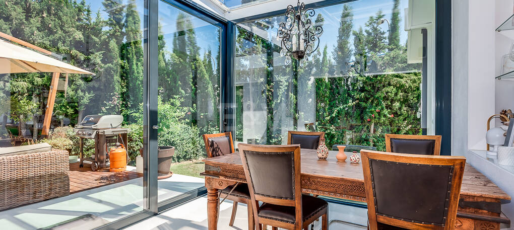 Modern frontline golf villa