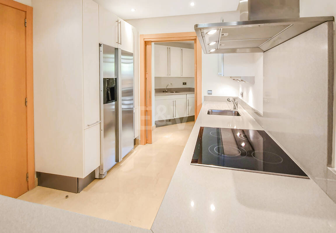 Spacious Luxury Apartment in the Prestigious Mansion Club, Sierra Blanca