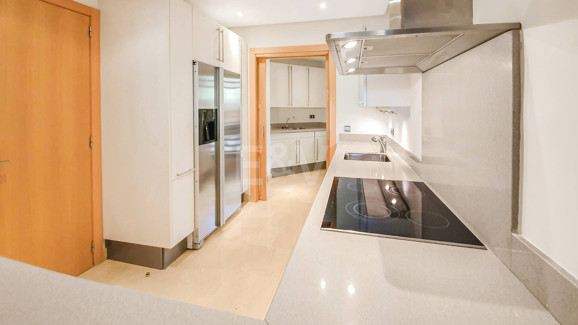 Spacious Luxury Apartment in the Prestigious Mansion Club, Sierra Blanca