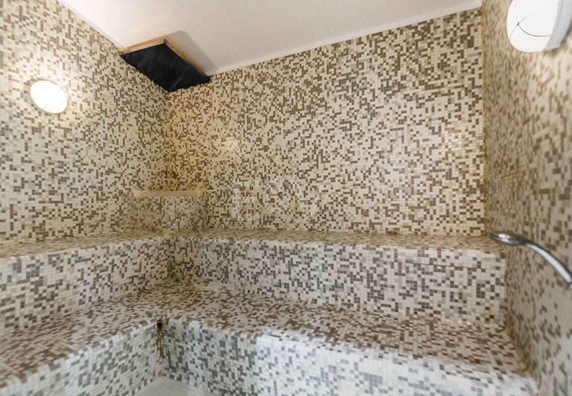 Spacious Luxury Apartment in the Prestigious Mansion Club, Sierra Blanca