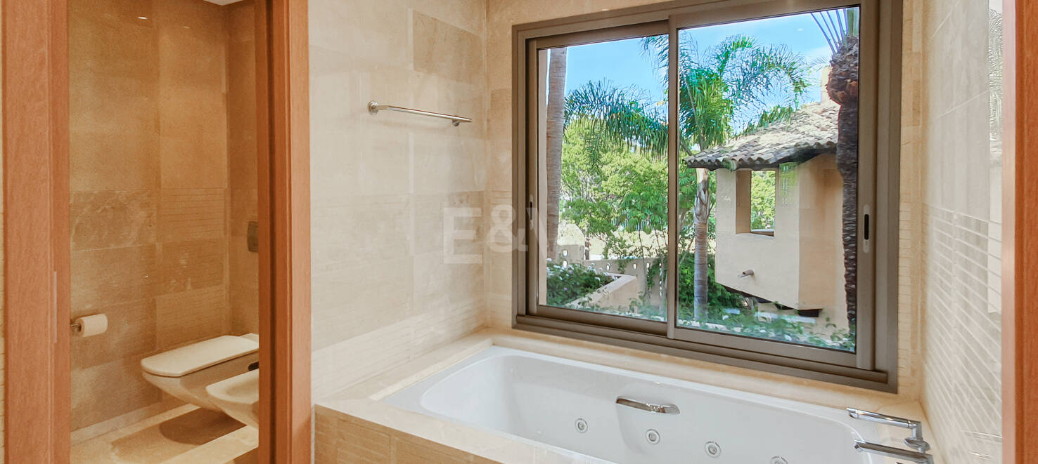 Spacious Luxury Apartment in the Prestigious Mansion Club, Sierra Blanca