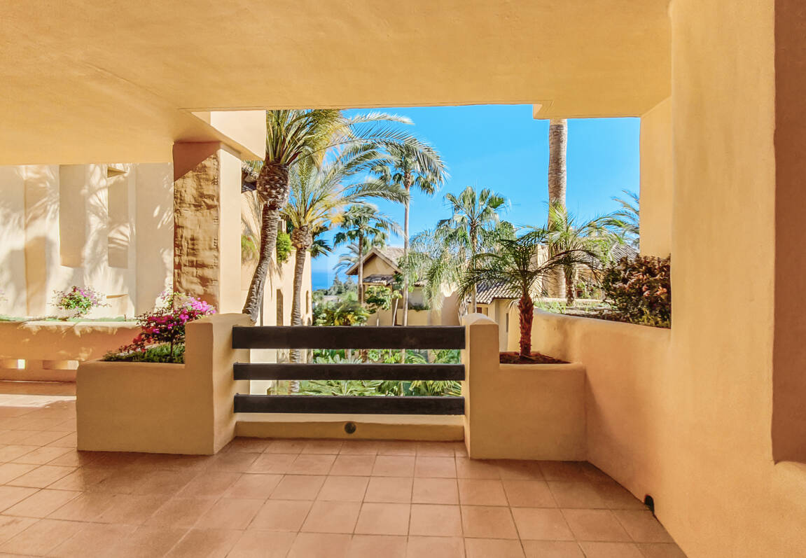 Spacious Luxury Apartment in the Prestigious Mansion Club, Sierra Blanca