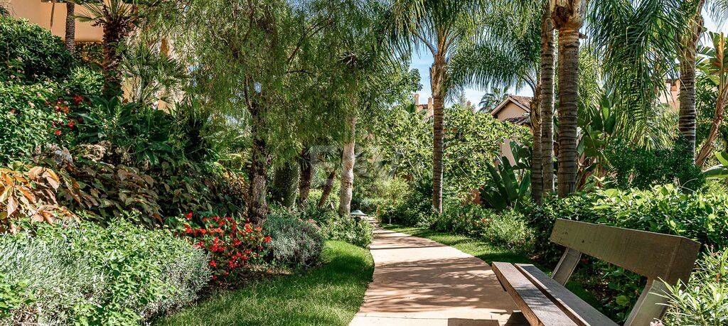 Spacious Luxury Apartment in the Prestigious Mansion Club, Sierra Blanca