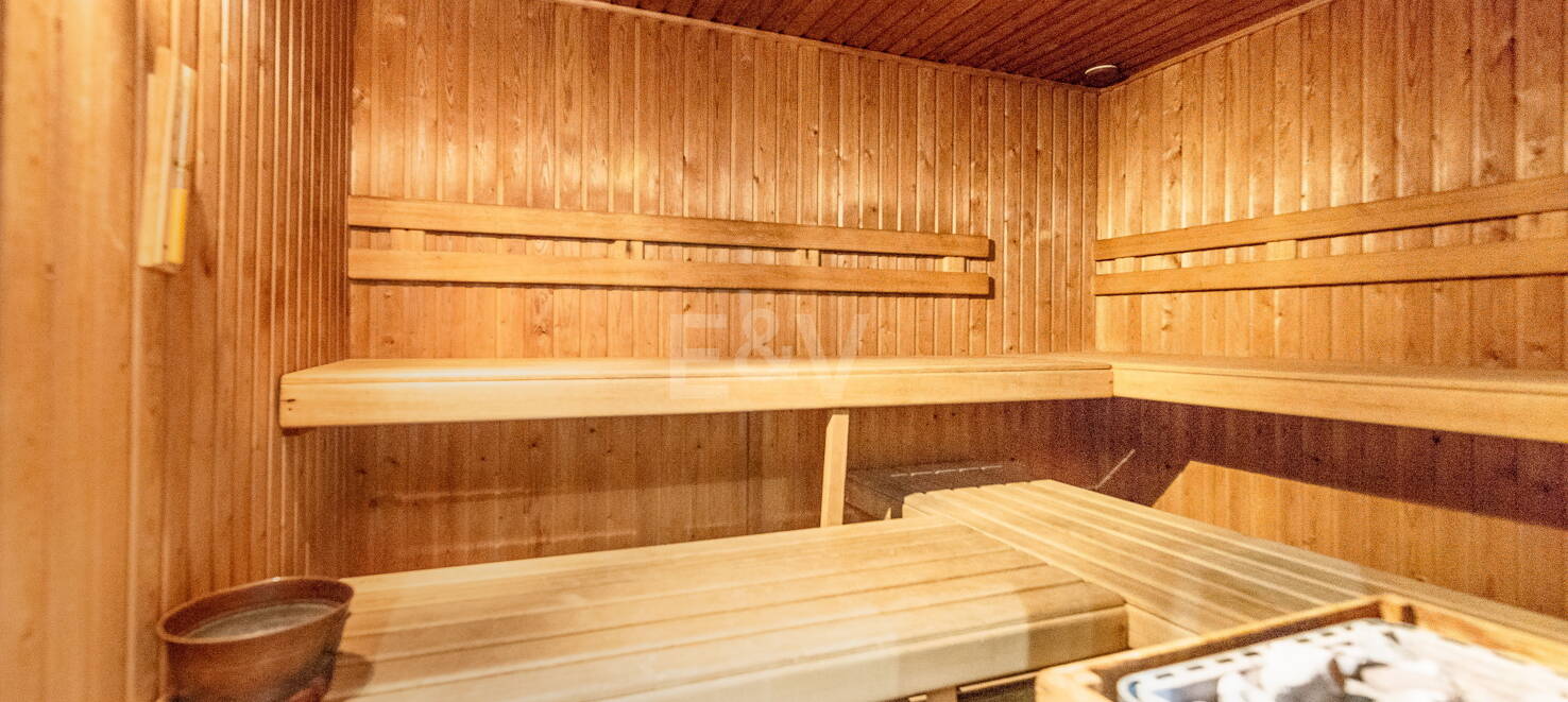 Spacious Luxury Apartment in the Prestigious Mansion Club, Sierra Blanca