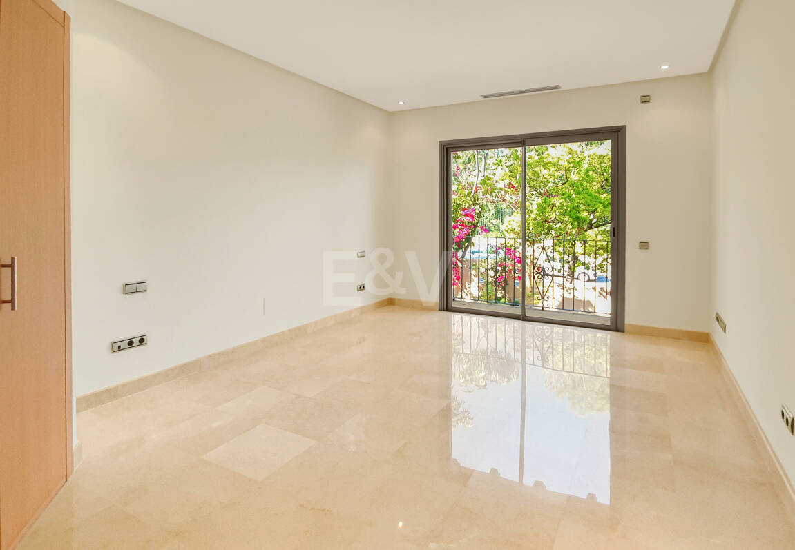 Spacious Luxury Apartment in the Prestigious Mansion Club, Sierra Blanca