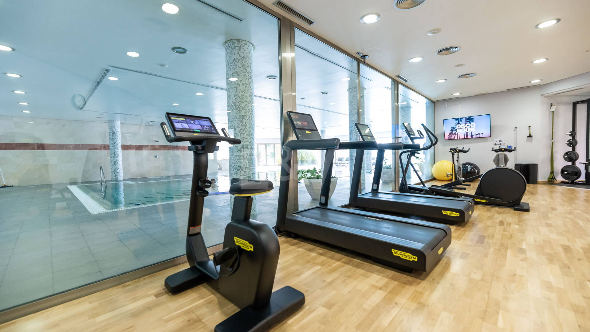 Spacious Luxury Apartment in the Prestigious Mansion Club, Sierra Blanca