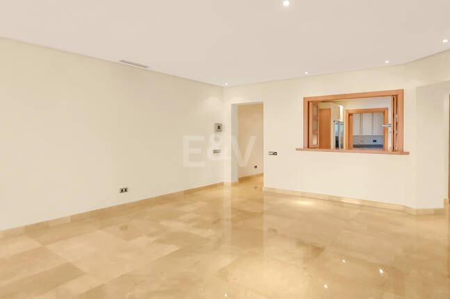 Spacious Luxury Apartment in the Prestigious Mansion Club, Sierra Blanca