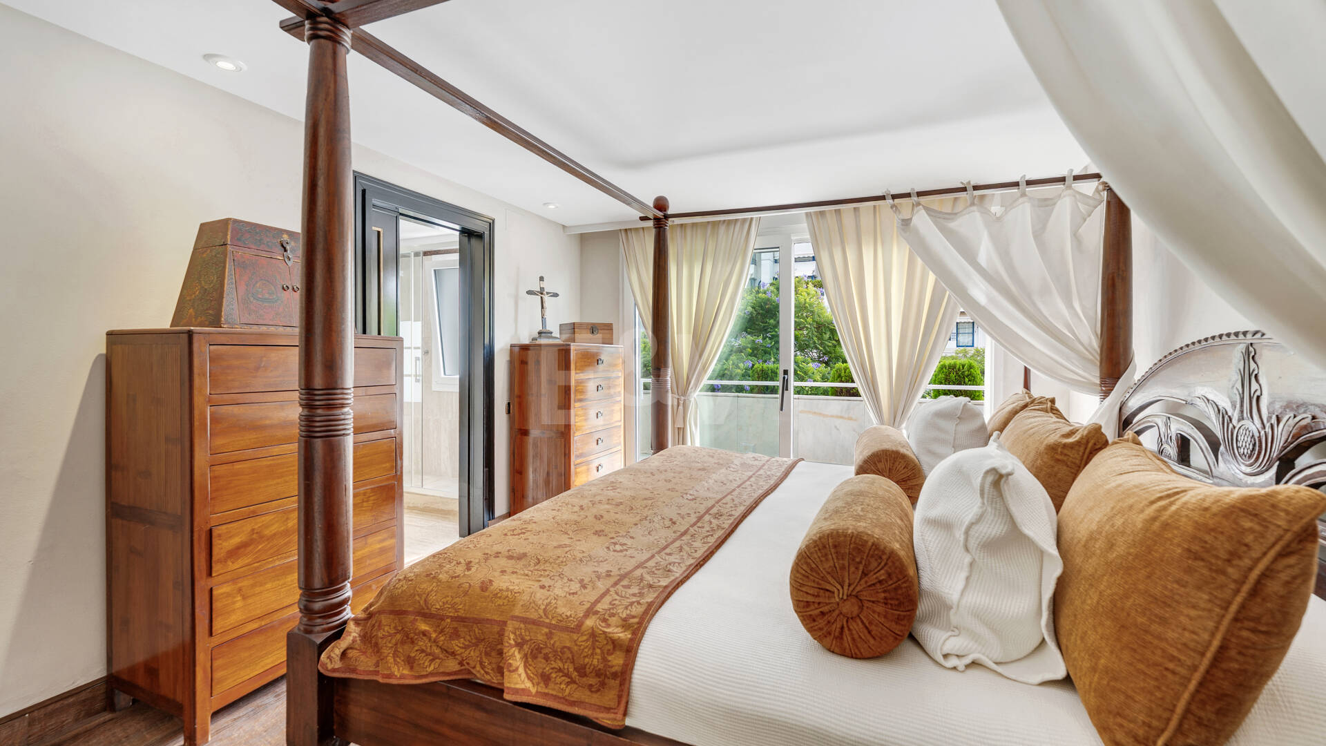 Premium-Luxusapartment nur 250 Meter vom Strand von Marbella entfernt