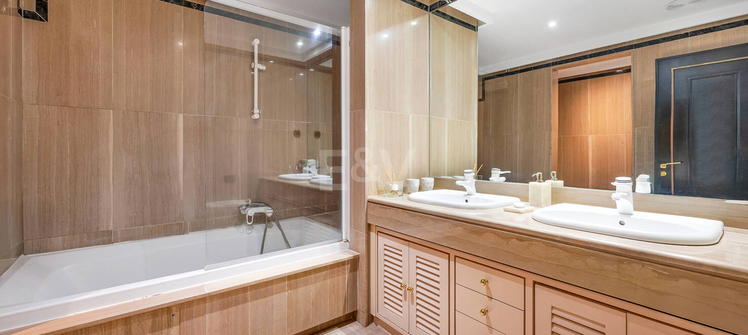 Apartamento de lujo premium a solo 250 metros de la playa de Marbella