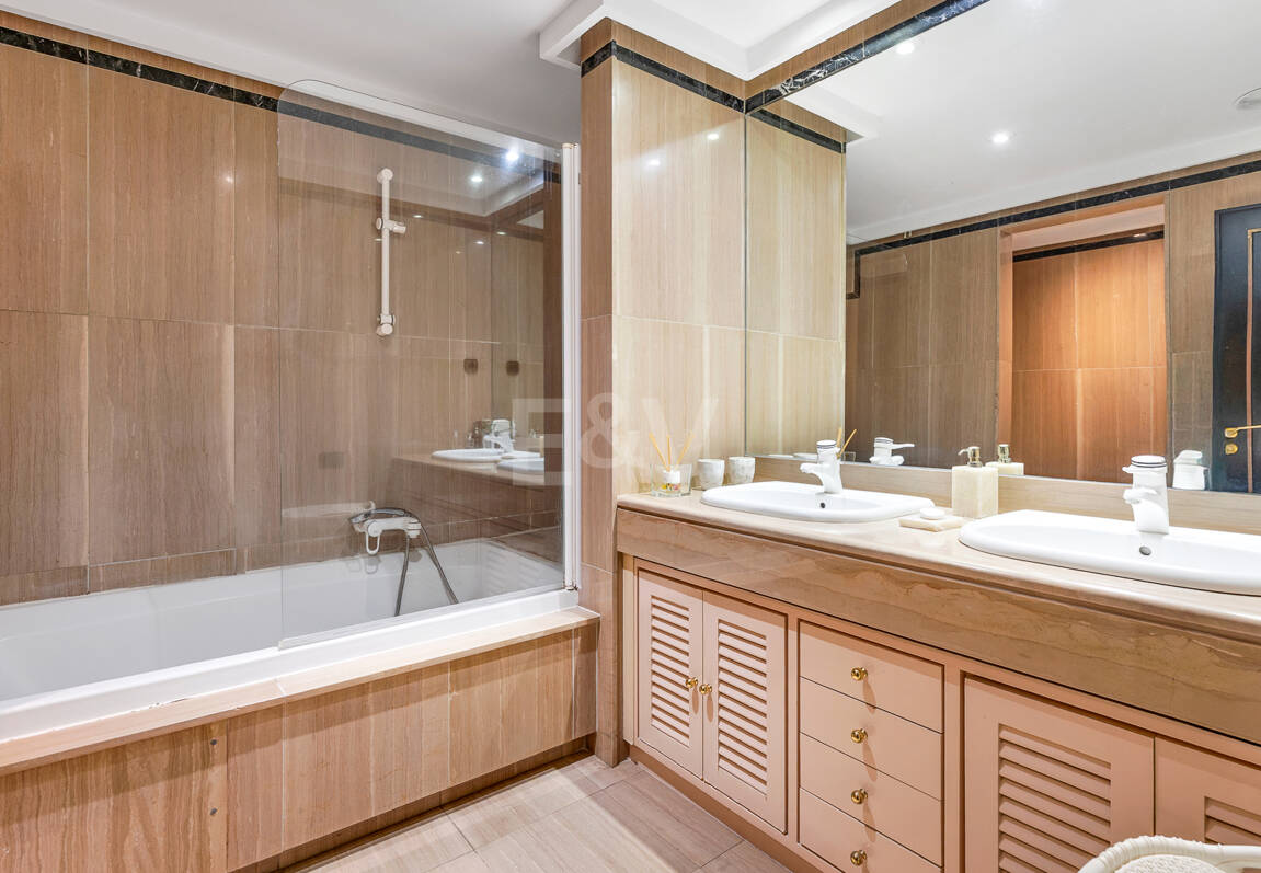 Premium Luxury Apartment just 250 Meters from Marbella Beach