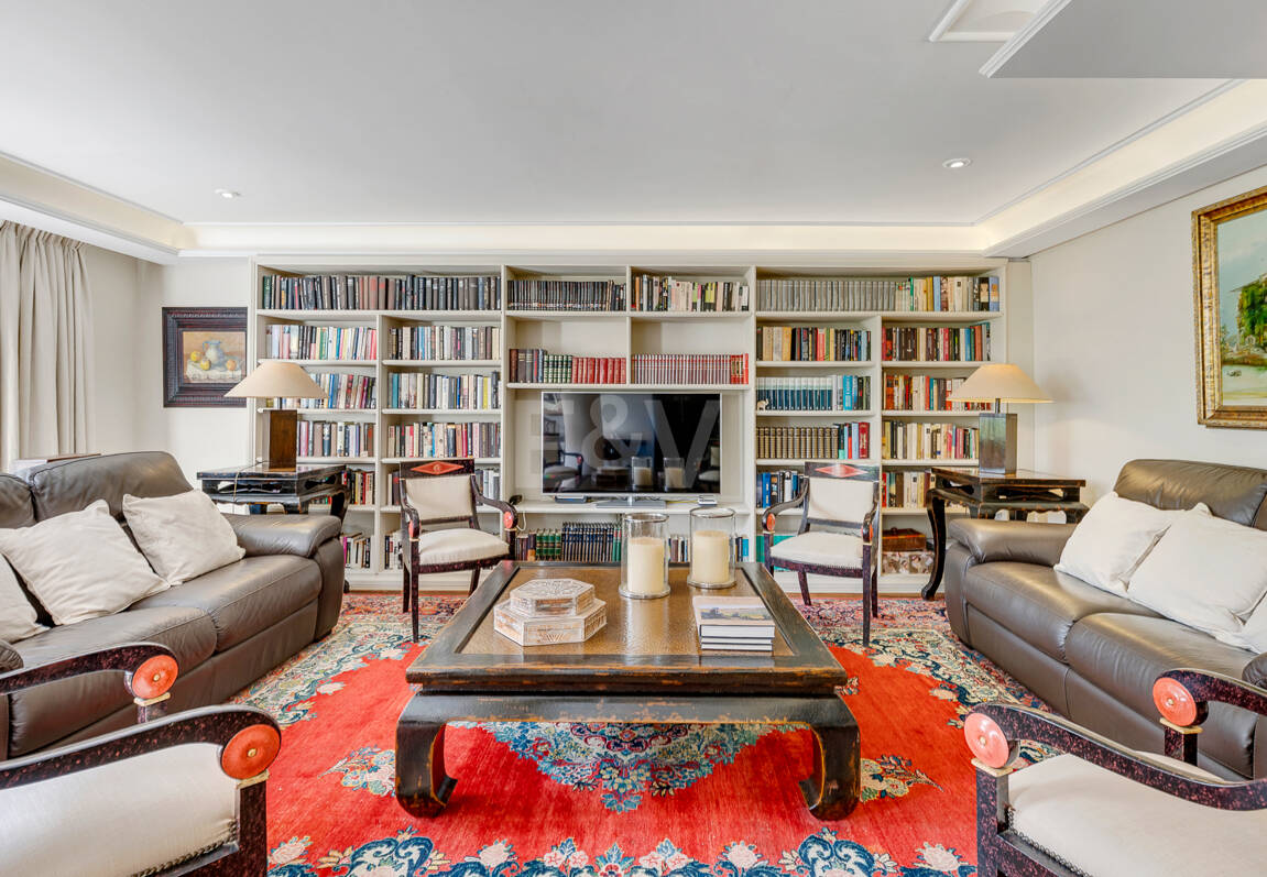 Premium Luxury Apartment just 250 Meters from Marbella Beach