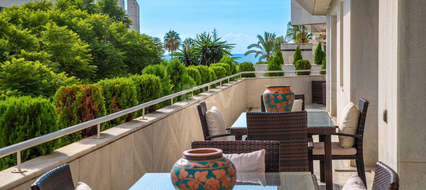 Apartamento de lujo premium a solo 250 metros de la playa de Marbella