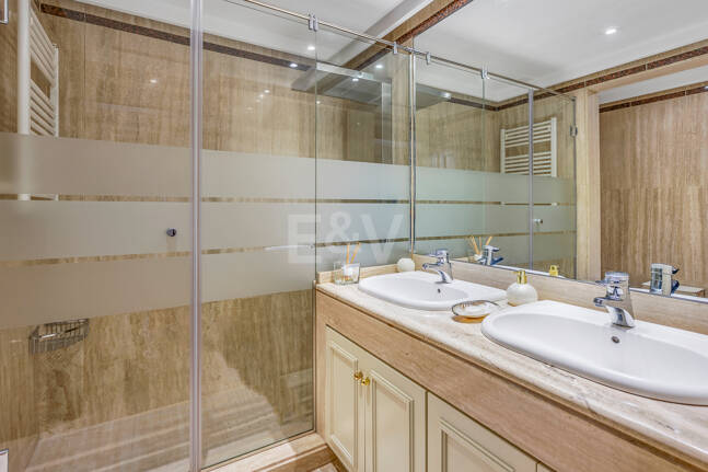 Premium Luxury Apartment just 250 Meters from Marbella Beach