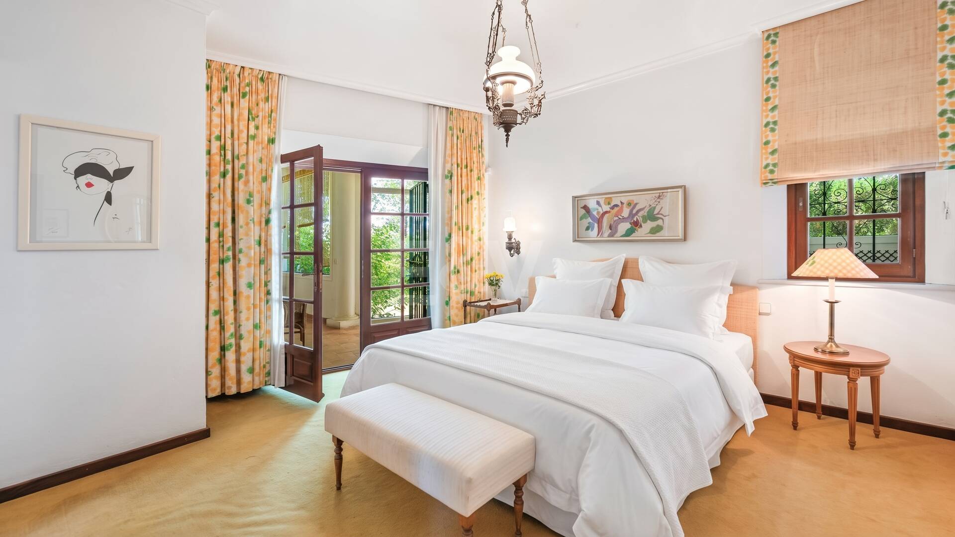 Villa Renisa, andalusische Villa auf großem Privatgrundstück mit Meerblick