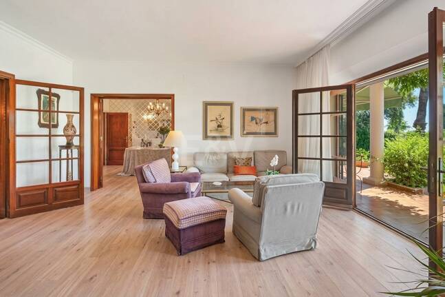 Villa Renisa, andalusische Villa auf großem Privatgrundstück mit Meerblick