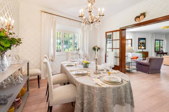 Villa Renisa, andalusische Villa auf großem Privatgrundstück mit Meerblick