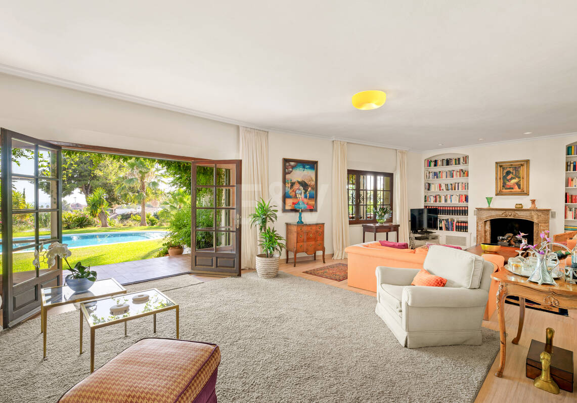 Andalusische Villa auf großem Grundstück nahe dem Zentrum von Marbella