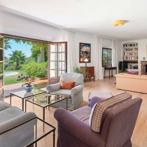 Villa Renisa, andalusische Villa auf großem Privatgrundstück mit Meerblick