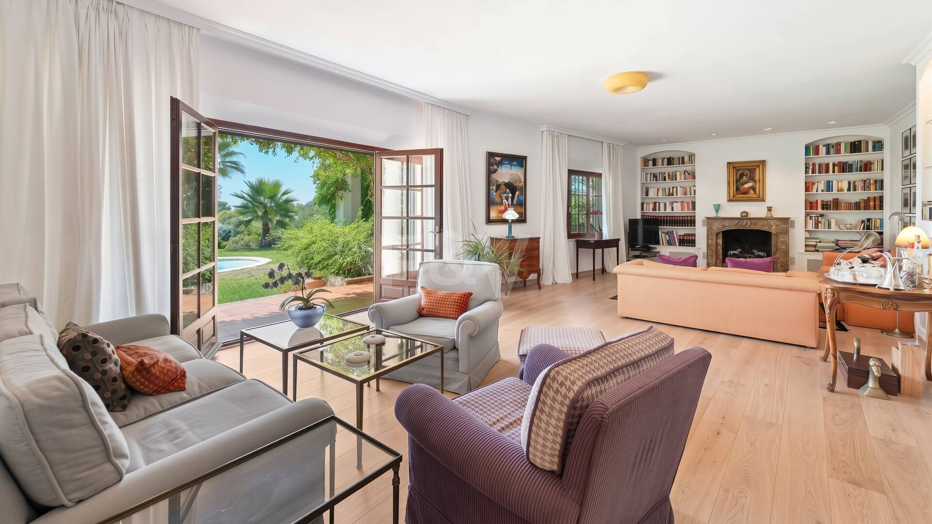 Villa Renisa, andalusische Villa auf großem Privatgrundstück mit Meerblick