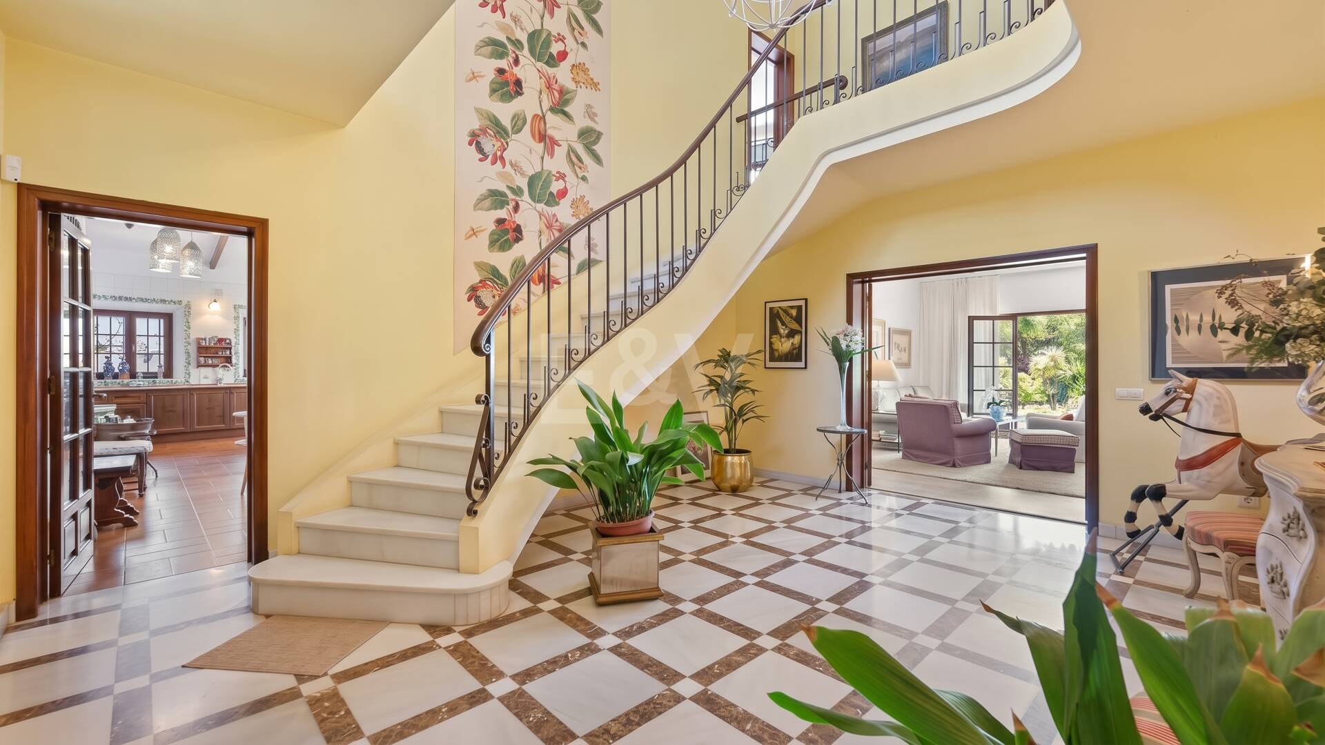 Villa Renisa, andalusische Villa auf großem Privatgrundstück mit Meerblick