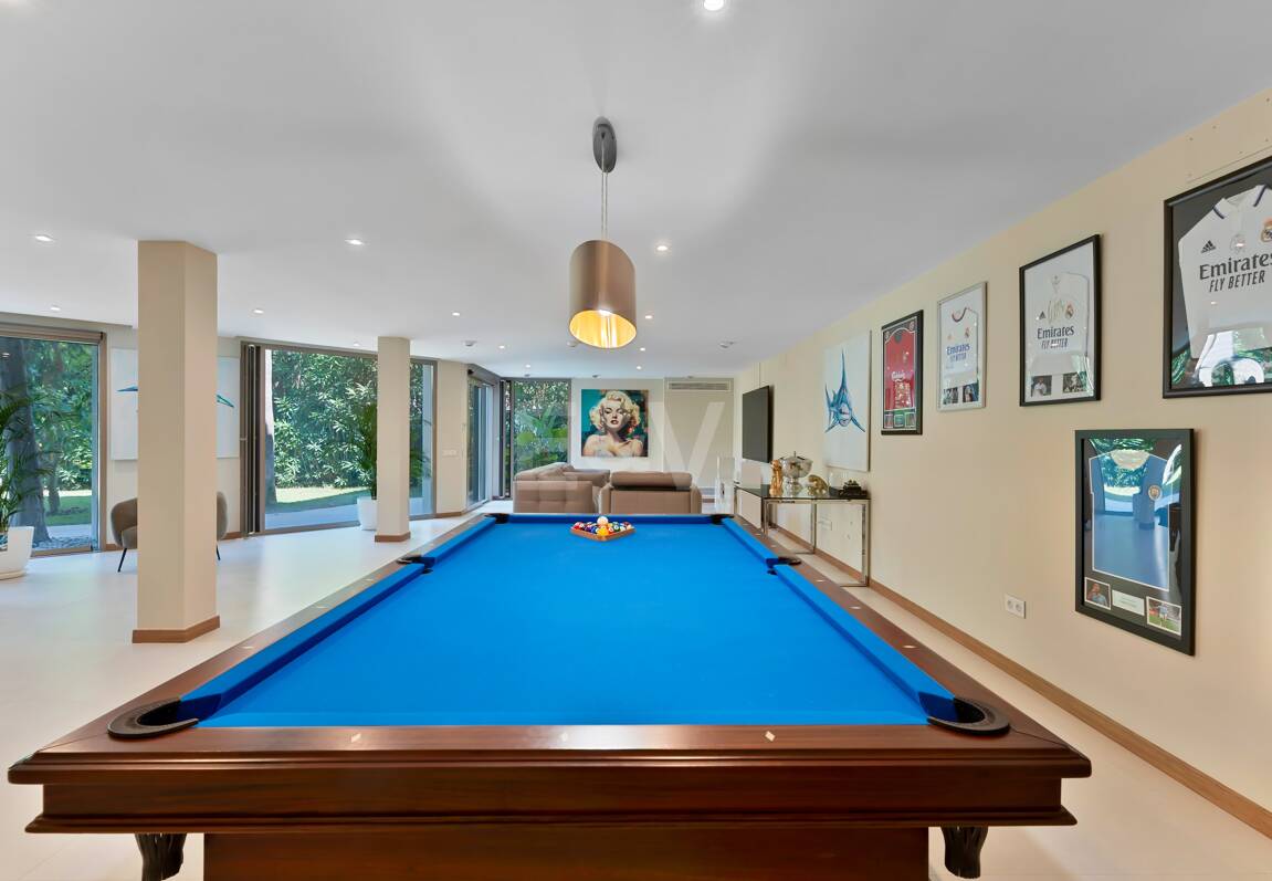 Exklusive Villa in der Nähe von Guadalminas Strand und Golfplatz