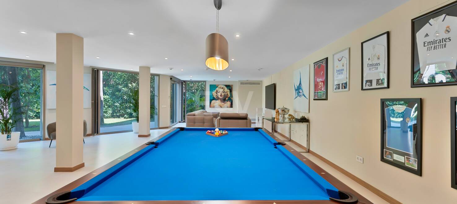 Sophisticated Villa Near Guadalmina’s Beach & Golf