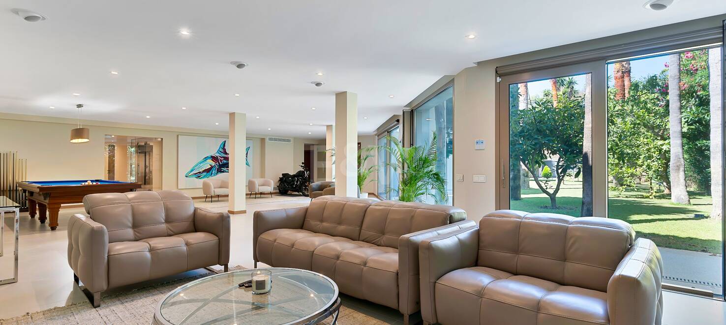 Sophisticated Villa Near Guadalmina’s Beach & Golf